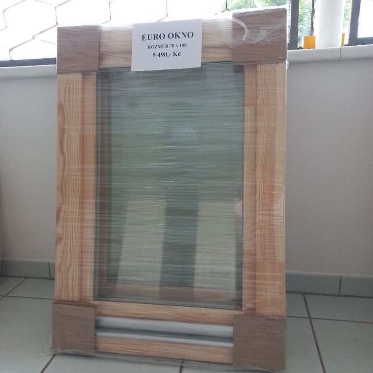 Dřevěné EURO okno 70x100 cm