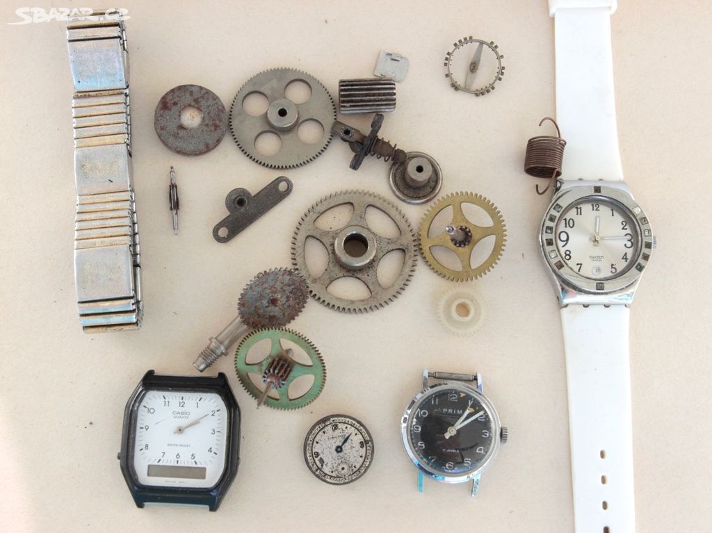Staré hodinky Casio, Longines, Swatch a součástky
