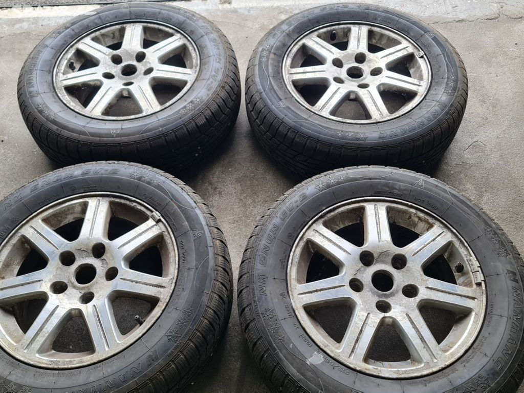 ALU KOLA CHRYSLER R16 disky 5x114,3 pneu 215/65/16