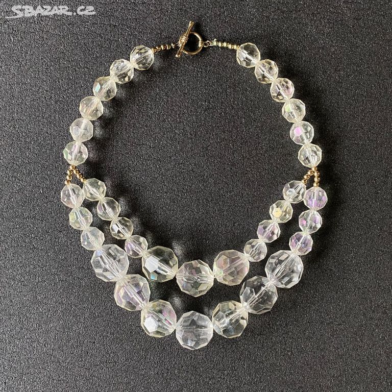 Masivní plastový korálkový retro náhrdelník