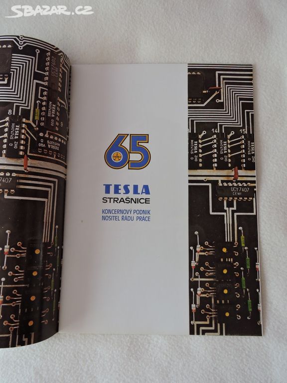 Brožura Tesla Strašnice 65 let + 3x zpravodaj