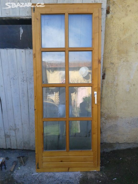 Dřevěné balkonové dveře 88 x 220 cm