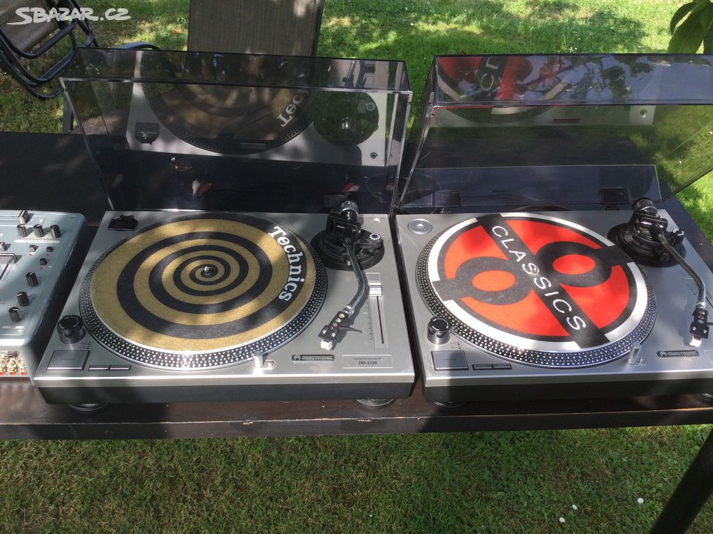 Mixážní pult Omnitronic pro DJ + 2x gramofon