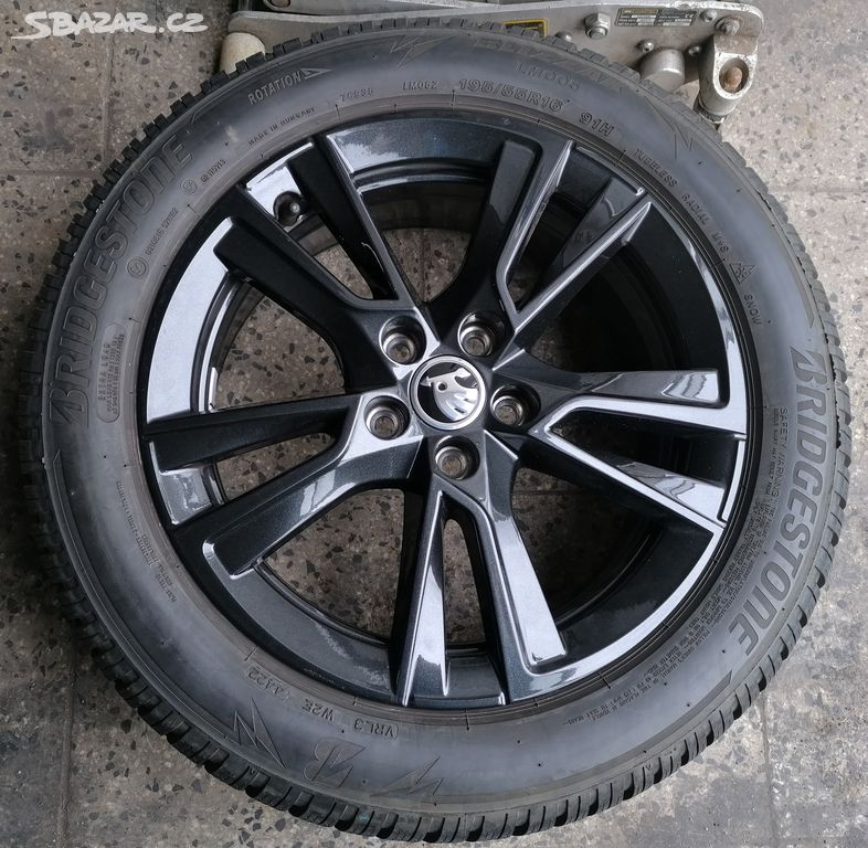 Alukola 16" Škoda Fabia 4 se zimní pneu 195/55 R16