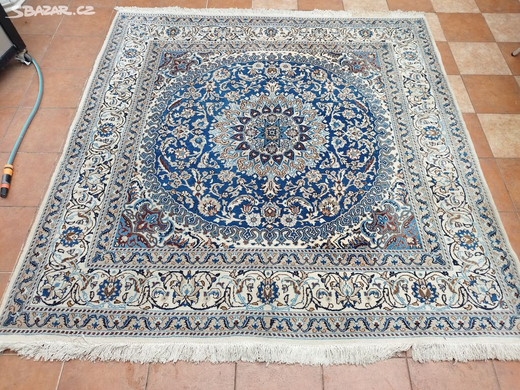Perský koberec orig NAIN 210 x 200 cm