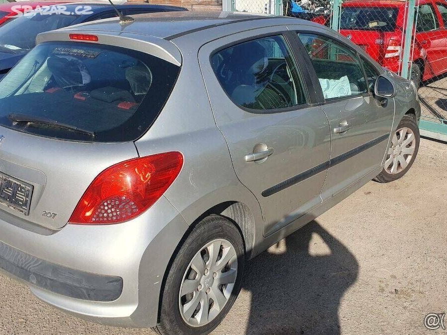 Peugeot 207, 1.4,70kw, 80tkm,2009,5DV,klimatizace