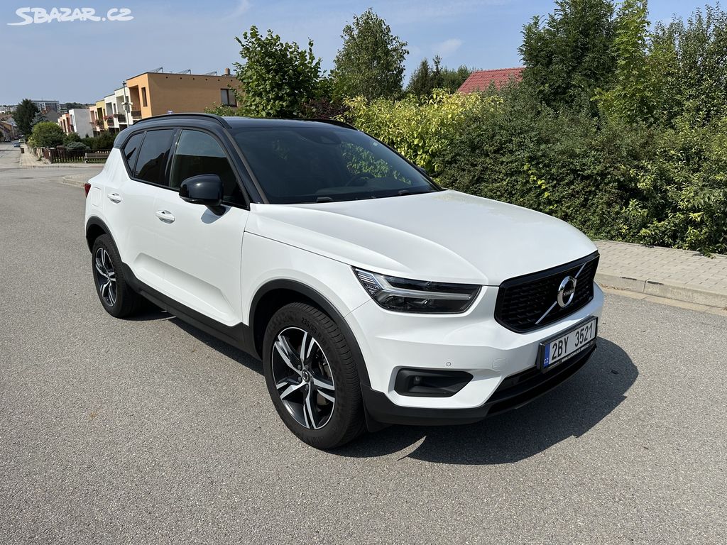 Volvo XC40, 2.0D4 R-Design 4x4 - ČR