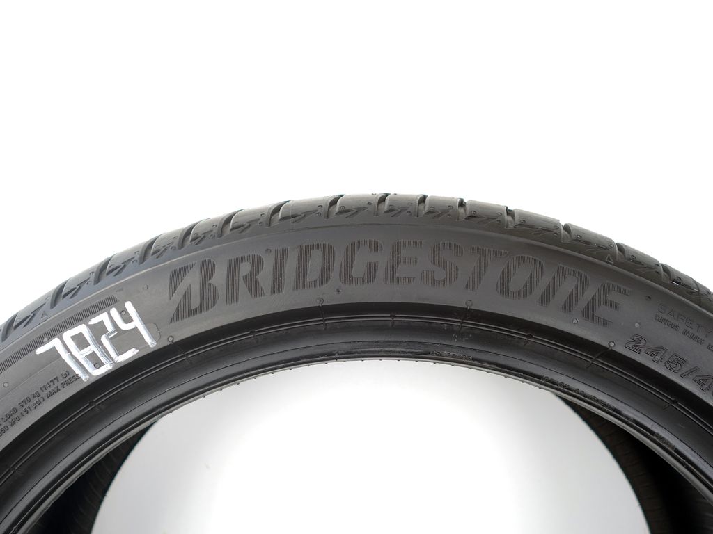 Letní pneu 245/40/19 Bridgestone 4ks p7824