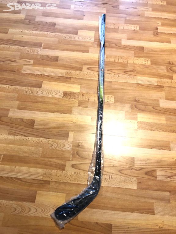 hůl Bauer Vapor Hyp2rlite, flex 70, levá 92