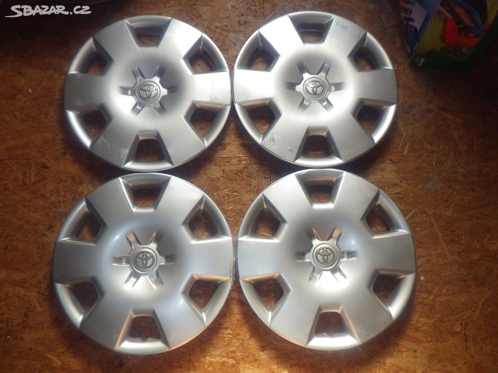 4ks originál poklice Toyota 15"