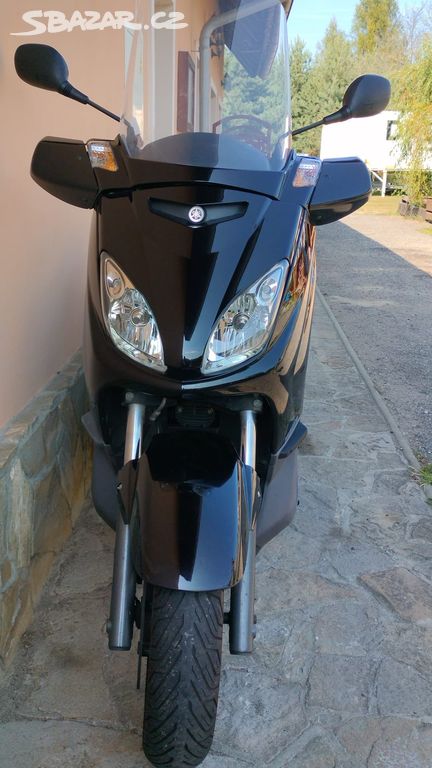 Yamaha X-Max 125