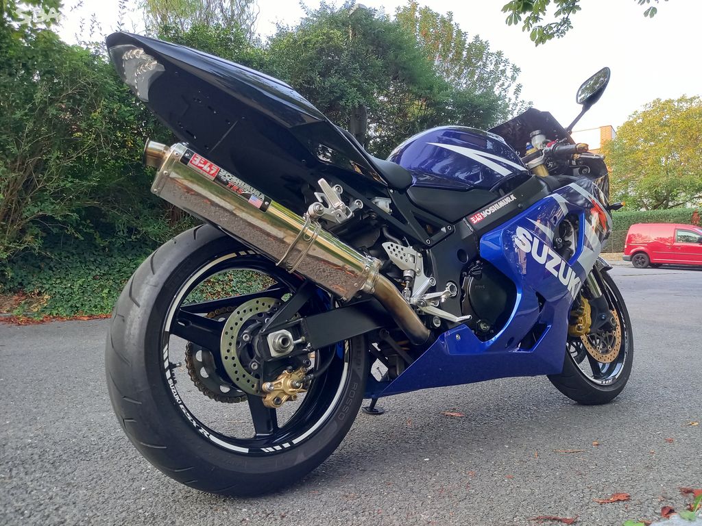 Suzuki GSX R 600 VÝJIMEČNÝ STAV PO KOMPLET SERVISU