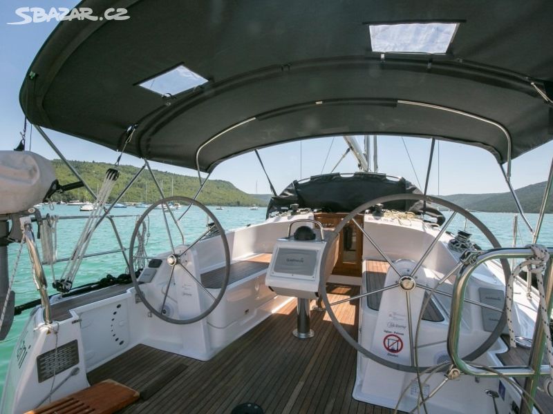 Charter / Bavaria Cruiser 37 ( 2016 )