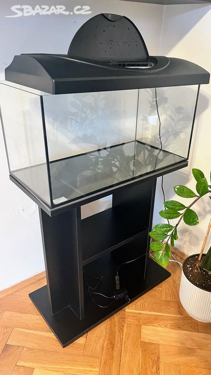 Akvarium Diversa Budget akvarijní set 54 l černá