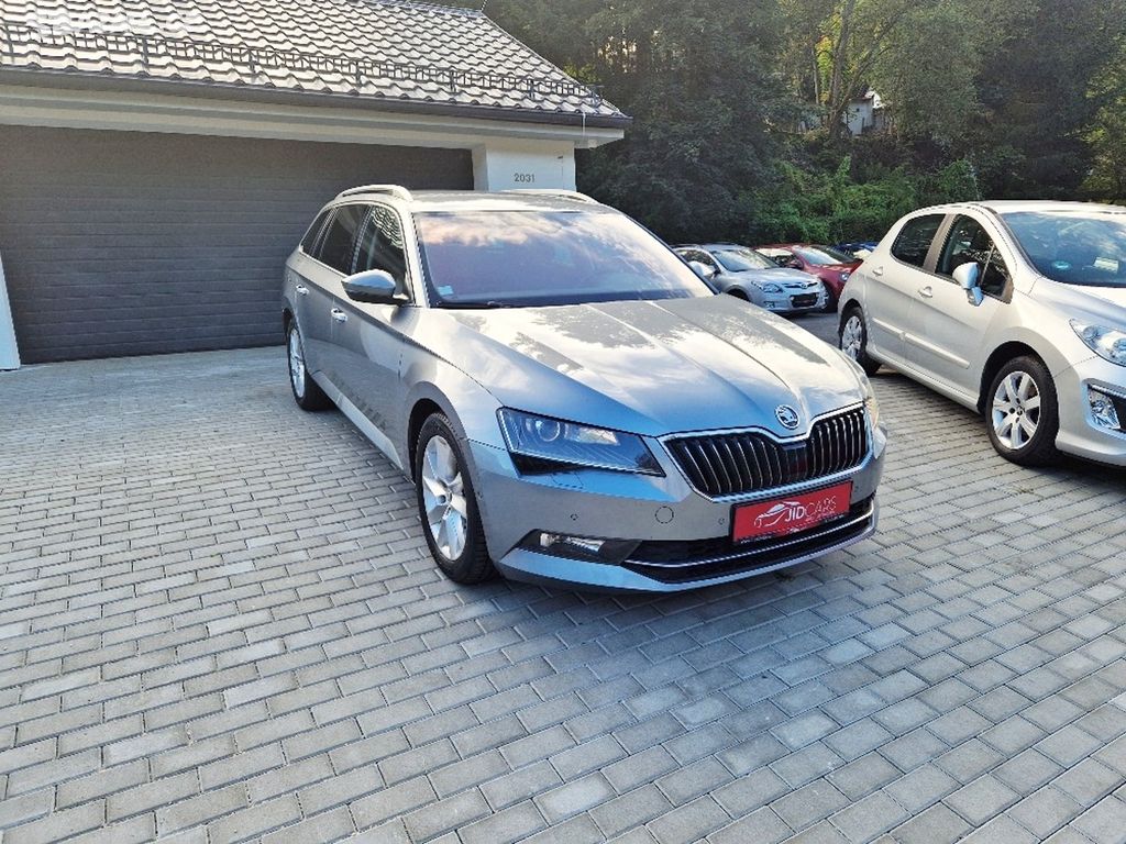 Škoda Superb, 2.0 TDI Style, plný servis