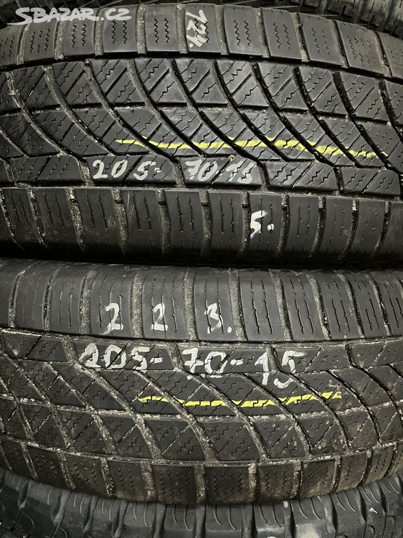 Pneu 205/70/15 205 70 15 205/70r15 R15 205-70-15