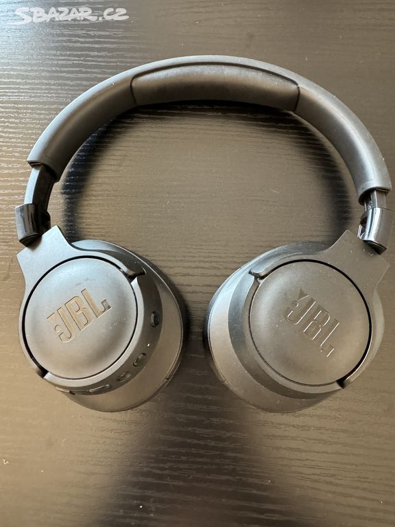 Prodám bezdrátová sluchátka JBL TUNE 760 NC