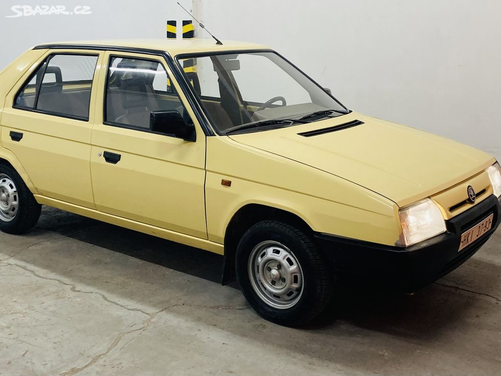 Škoda Favorit 135L, jeden majitel, top stav, 1990