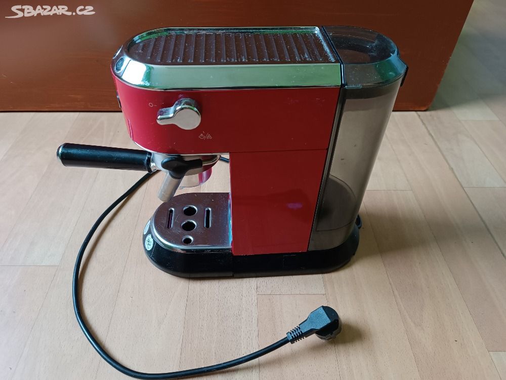 pákový kávovar Delonghi