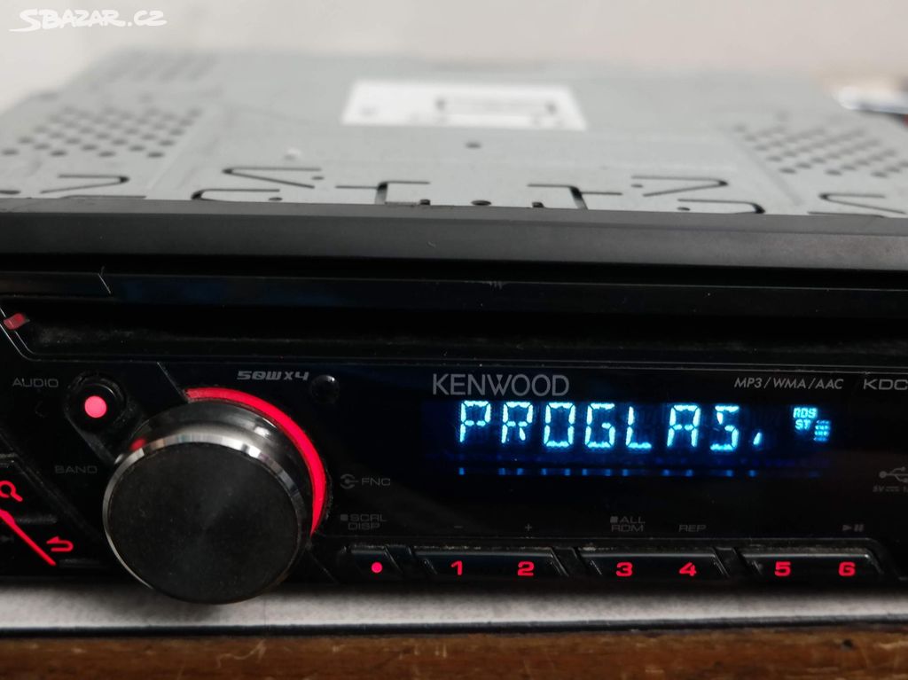 Kenwood autorádio s CD MP3 USB U30