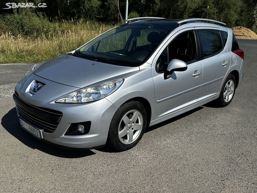 Peugeot 207 SW 1.4i, r.2009, serviska, STK