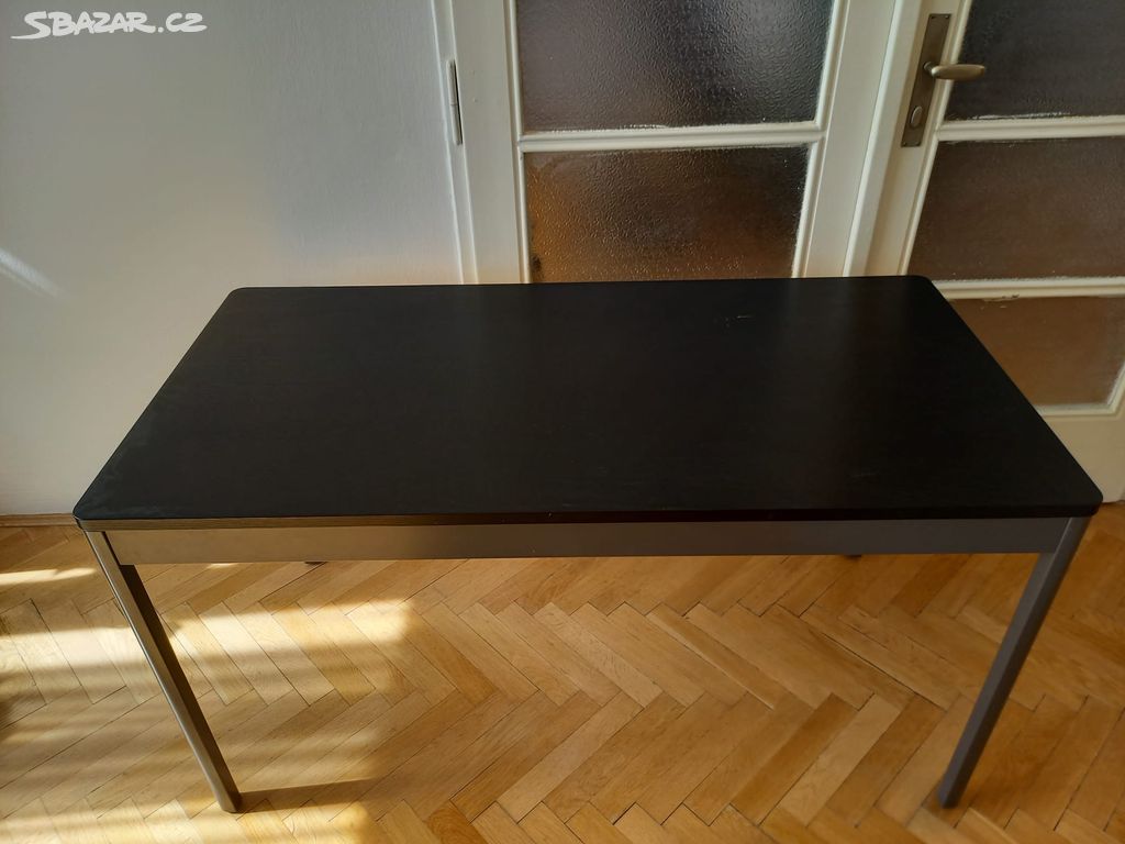 Stůl IKEA IDASEN