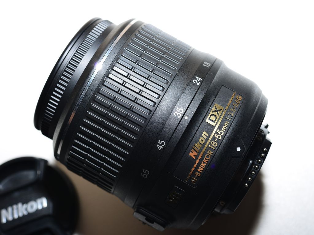 Nikon AF-S 18-55mm f/3,5-5,6G VR DX Nikkor