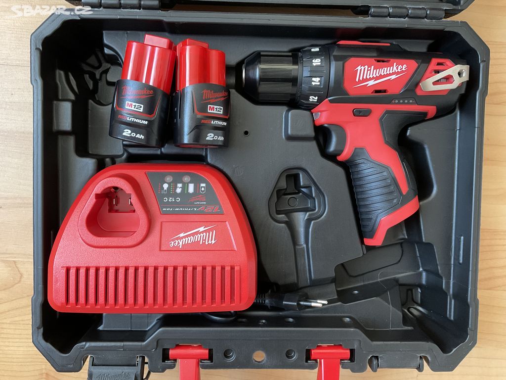 Aku šroubovák MILWAUKEE M12 BDD - sada