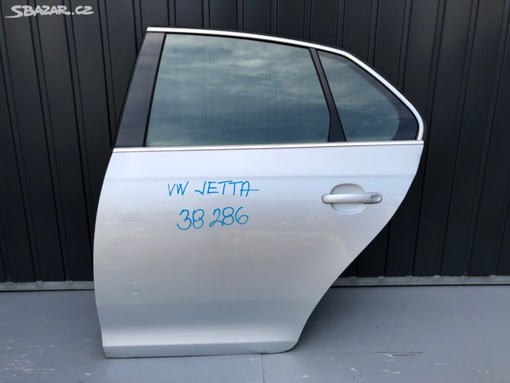 PRODÁM LEVÉ ZADNÍ DVEŘE VW JETTA 38286