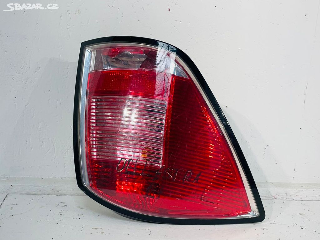Zadní leva světla Opel Astra H 2009