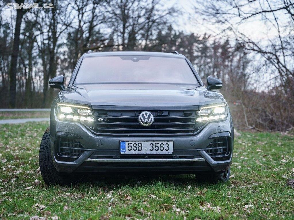 Volkswagen Touareg 4,0 R-Line V8 4,0 TDI Full vý