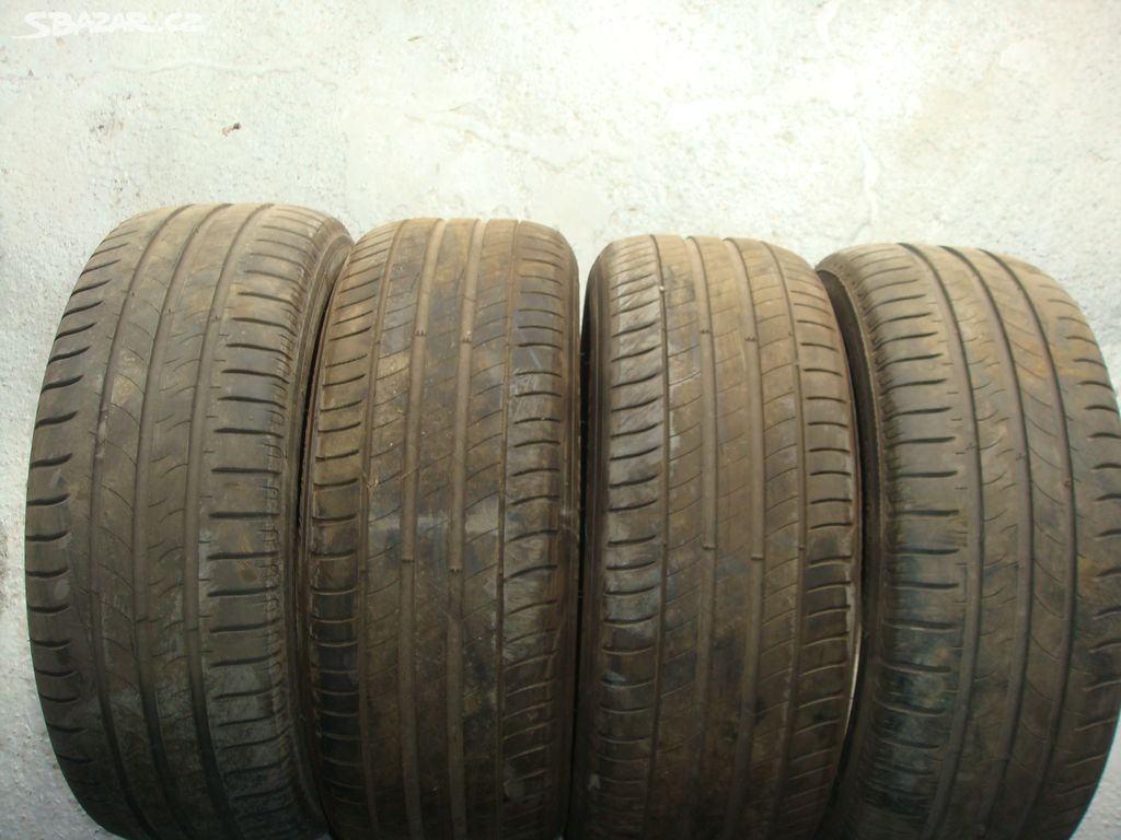 Michelin 215/55 93V R16