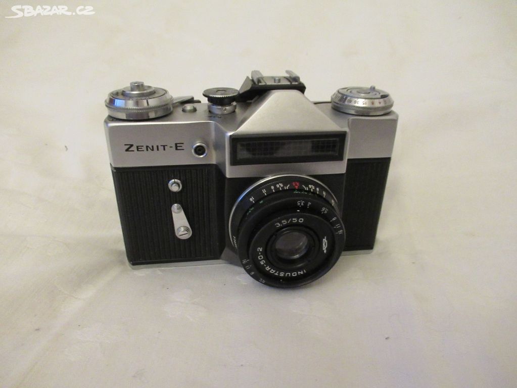 Fotoaparát ZENIT a WELTA + bateriový blesk - retro