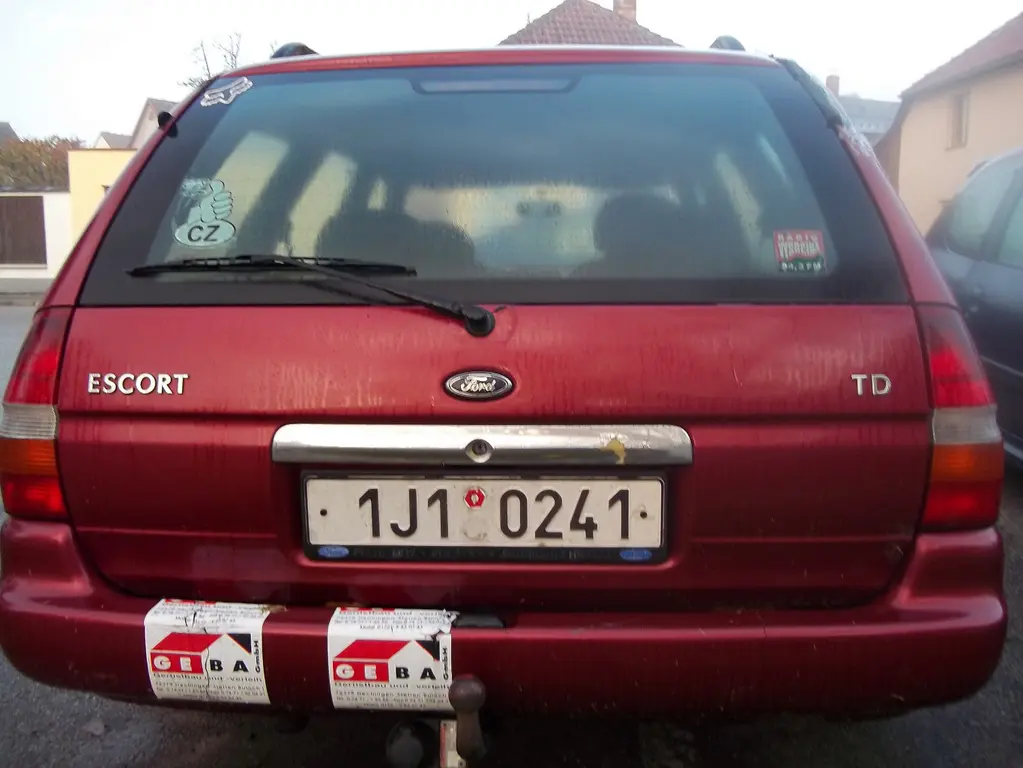 Ford Escort Combi Ghia 1.8TDi, i na ND - fotka 3