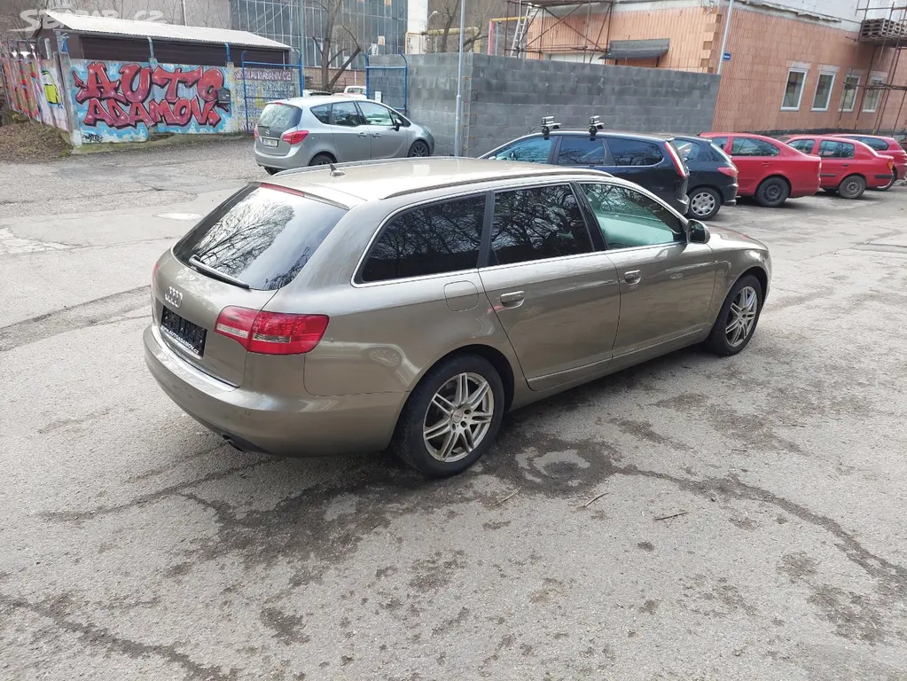 Audi A6 facelift ,3.0tdi, 176Kw Quattro, rok 2010. - fotka 5