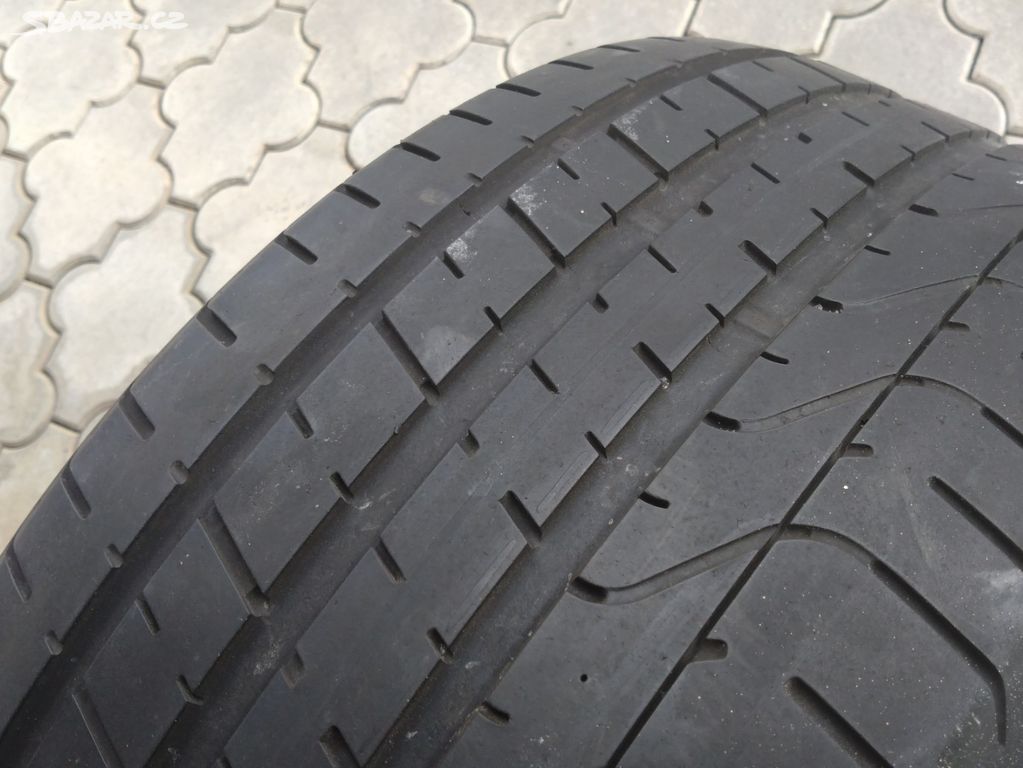 Prodám 2 letní pneu 255 35 19 PIRELLI vzorek 75%