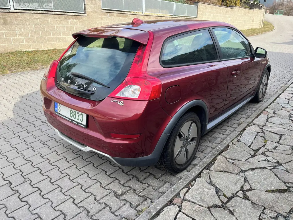 Volvo C30 1.6d 84kW kůže facelift - fotka 4