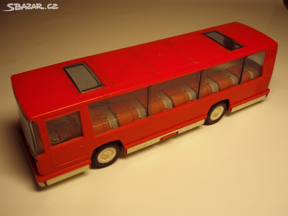 Staré hračky - autobus Bison