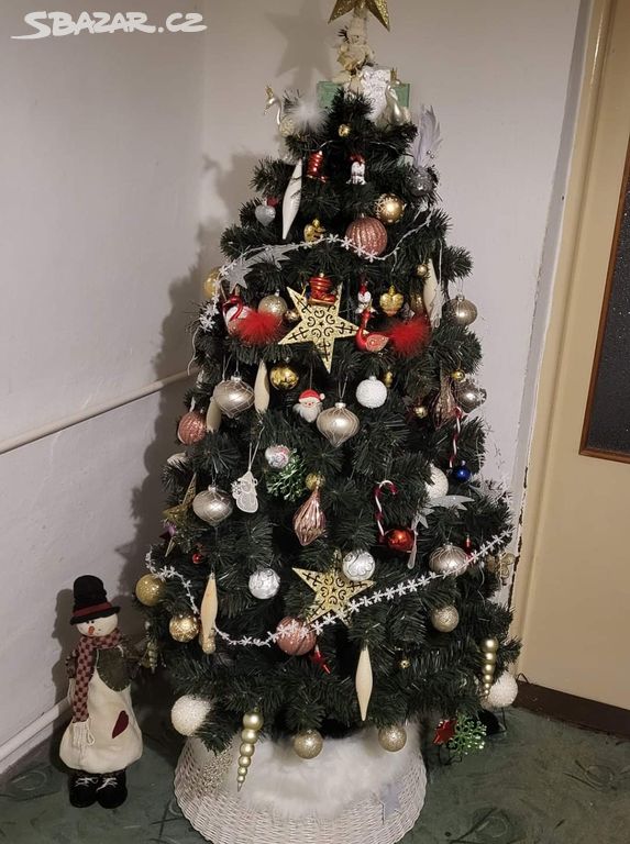 Kryty na stojan vánočního stromku