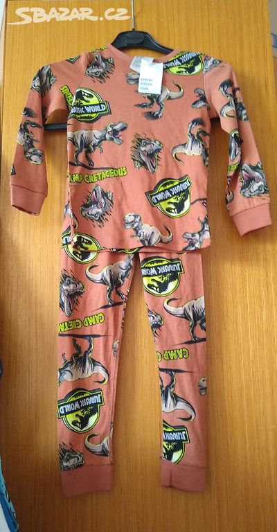 Nové pyžamo Jurassic World H&M 116 dino t-rex 116
