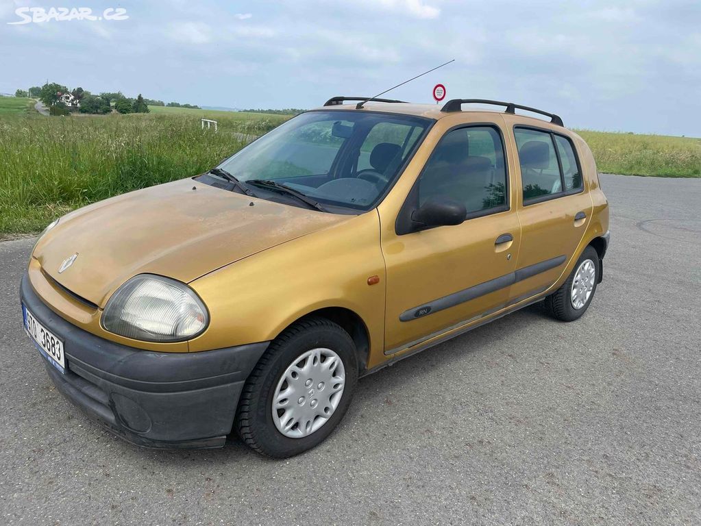 Renault Clio 1,2 stk 8/25 nove pneu