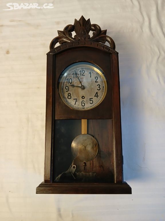 Starožitné nástěnné hodiny