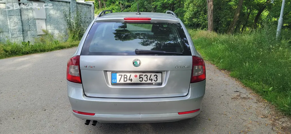 Škoda Octavia combi II 2.0 TDI CR 103KW 4x4 CZ-TOP - fotka 3