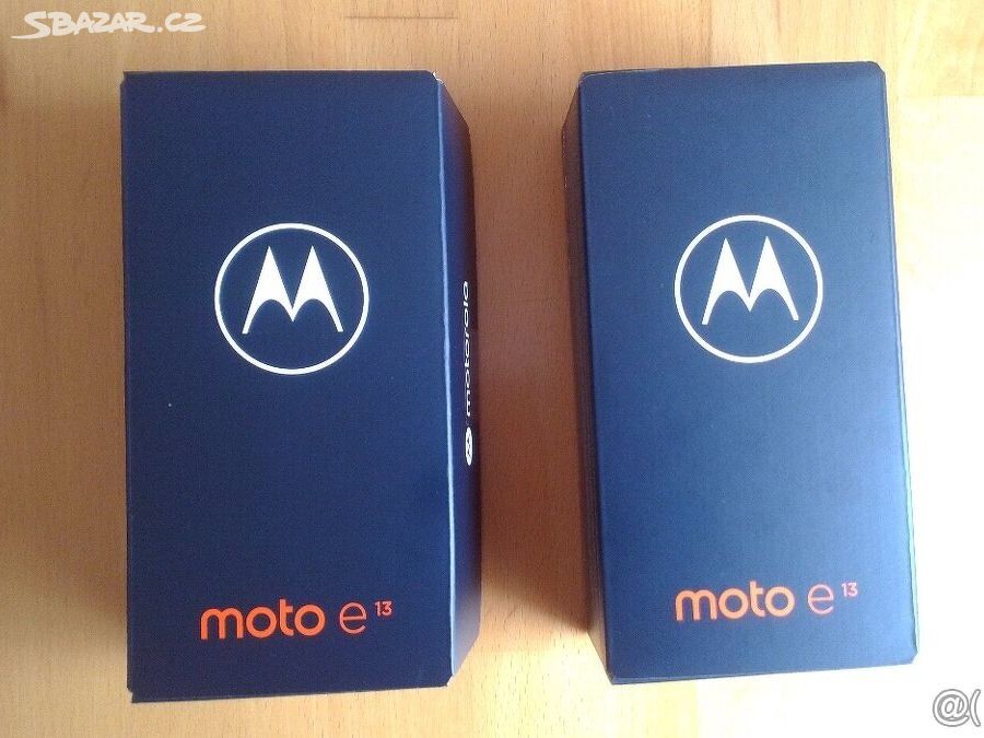 Motorola Moto E13 2GB/64GB černý
