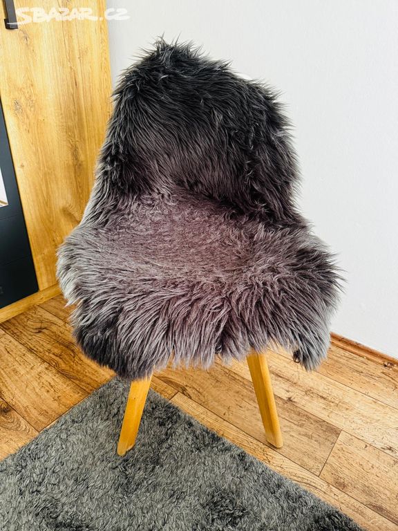 Židle + kožešina