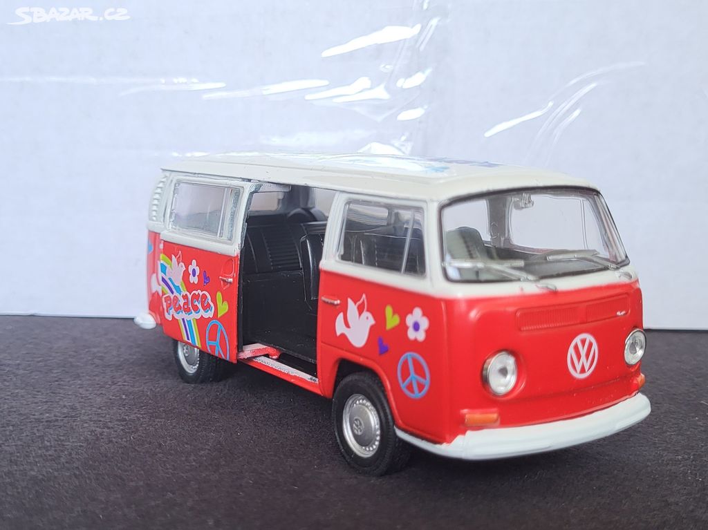 Model autíčka Volkswagen bus T2 1972