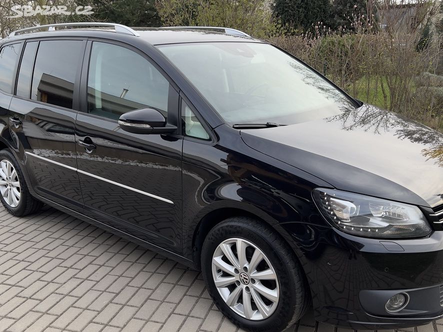 VW Touran 2.0 TDI DSG r.v. 2015