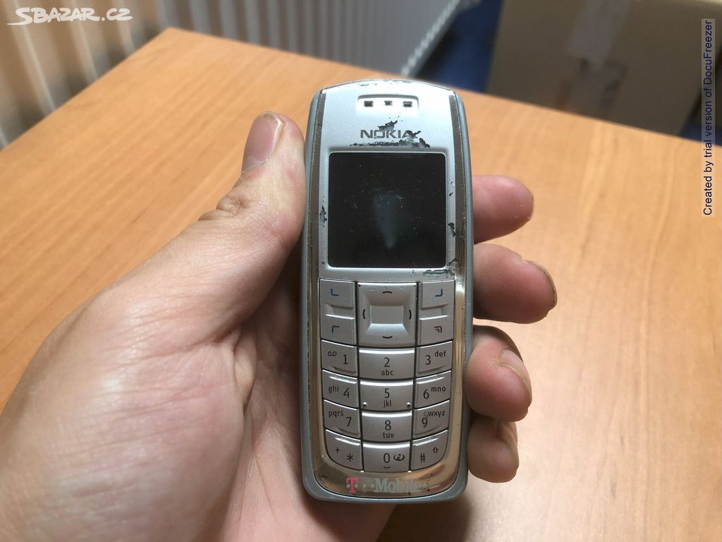 Mobilní telefon Nokia 3120