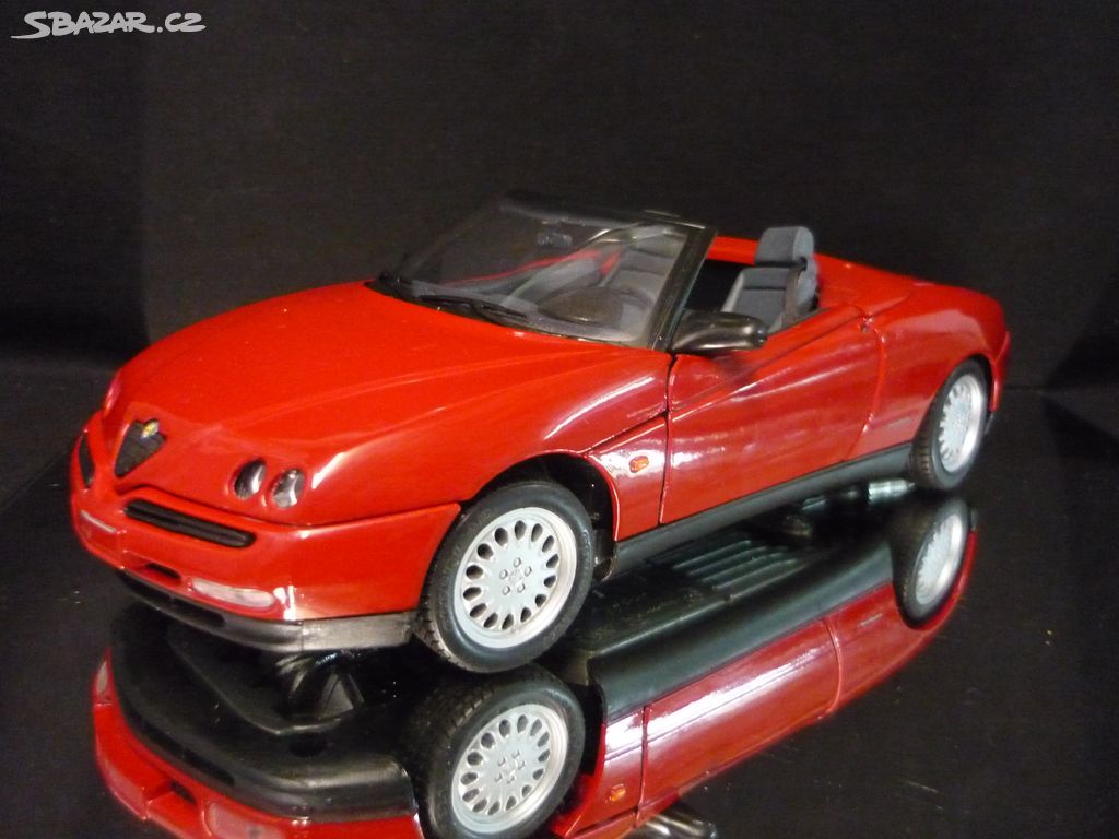 Alfa Romeo Spider V6 Maisto 1/18