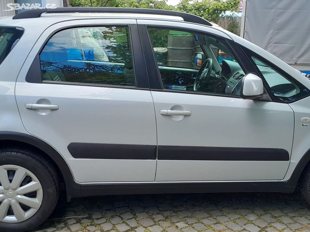 Suzuki Sx4 benzín 47.433km STK 07/2026 185.000Kč